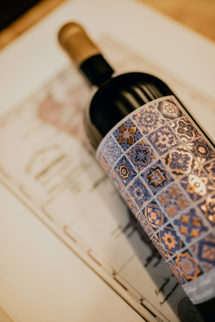 Vinhas velhas no Cima Corgo, origem do 1808 Field Blend Tinto 2017 de Hélder Cunha. Field blend com mais de 30 castas autóctones do Douro.